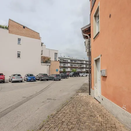 Апартаменты Casa Musotta - Dimora Nelle Langhe Альба